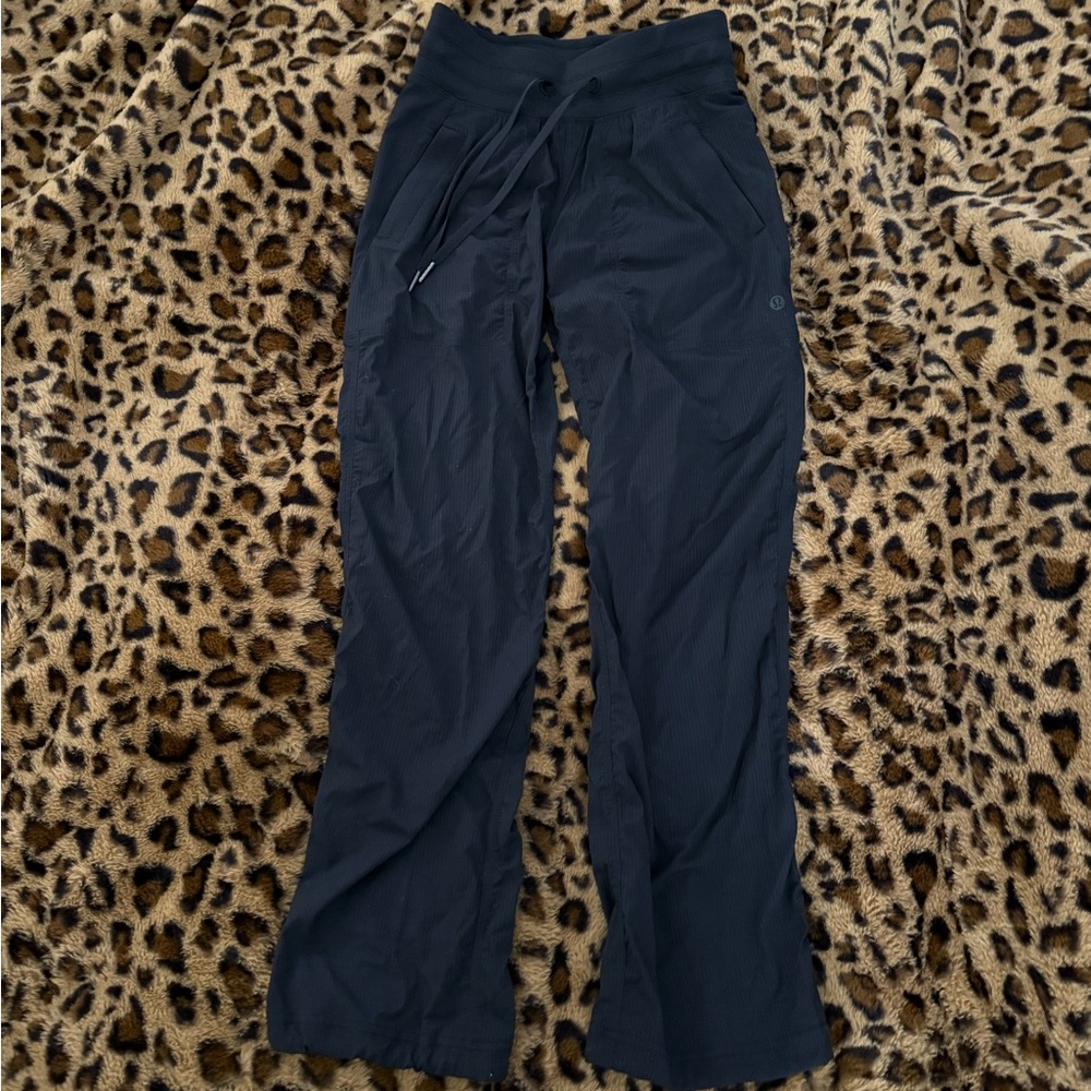 Lululemon dance studio mid rise pant short